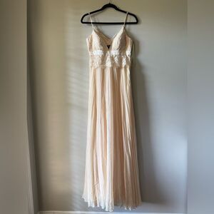 BCBG Paris Elegant Pleated Cream Lace Silk Wedding/Evening Gown Size 2